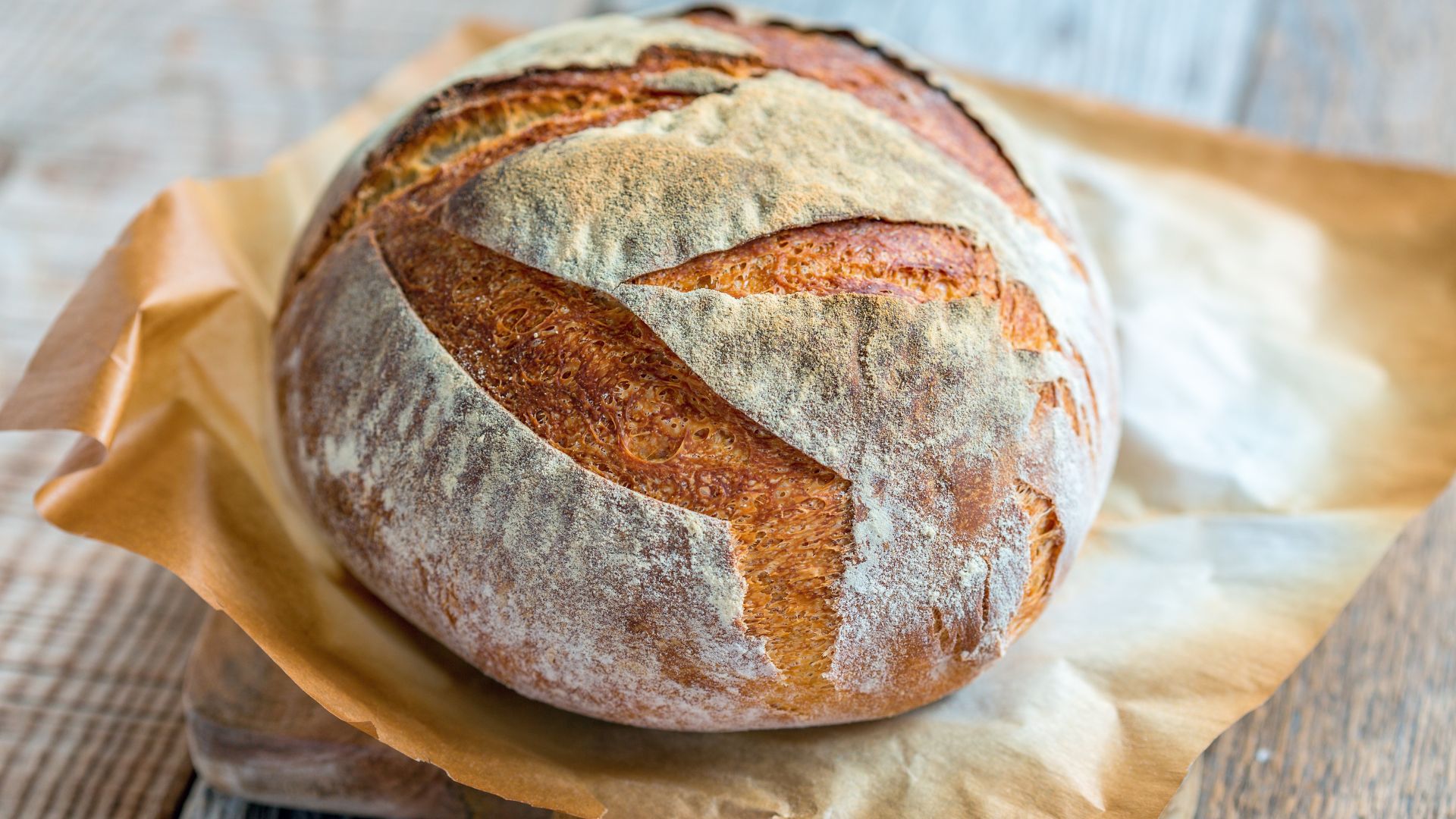 Rustic White Boule (hydration coiled dutchoven)