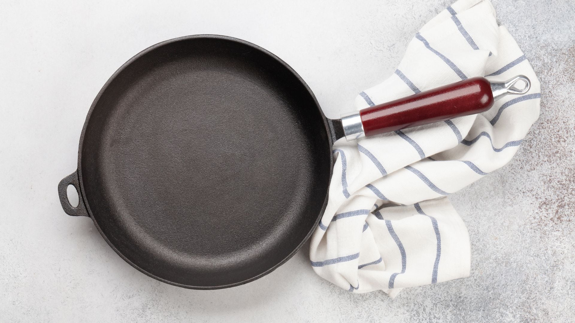 Frying Pans: Selecting the Perfect Surface for Every Cooking Task - cooking lesson guide